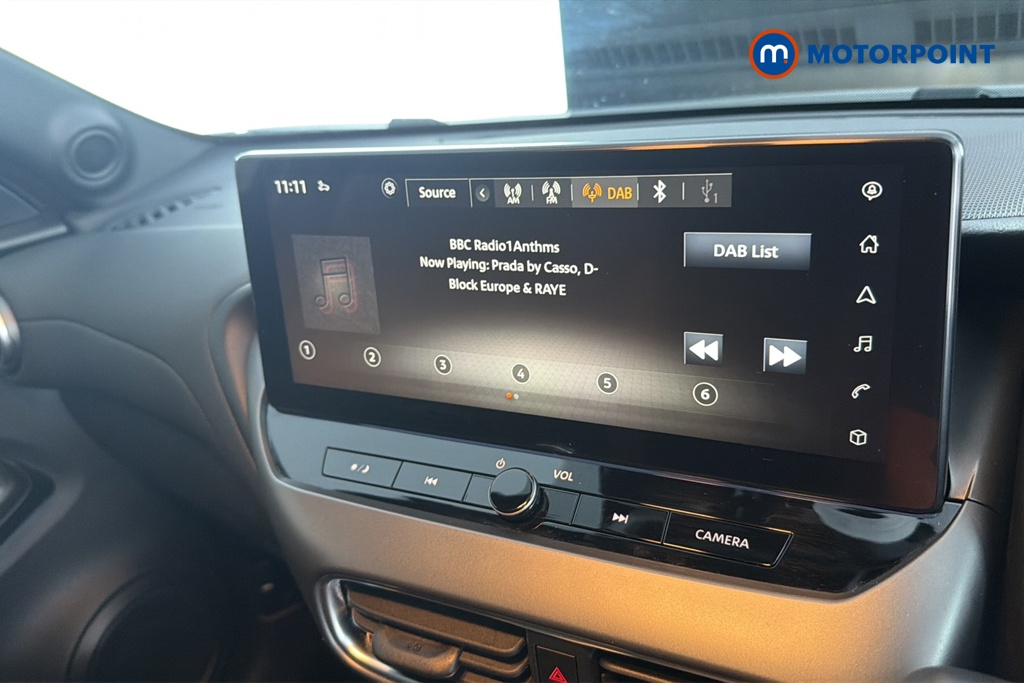 Nissan Juke N-Connecta Manual Petrol SUV - Stock Number (1655816) - 8th supplementary image