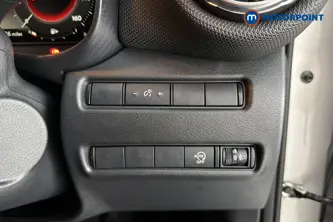 Nissan Juke N-Connecta Manual Petrol SUV - Stock Number (1655816) - 11th supplementary image