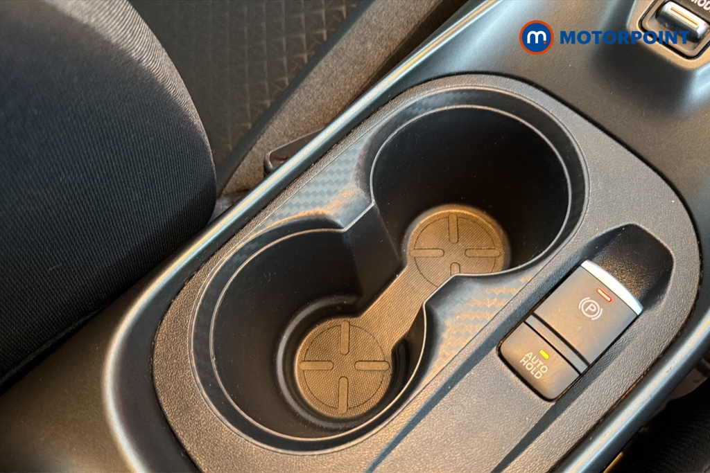 Nissan Juke N-Connecta Manual Petrol SUV - Stock Number (1655816) - 16th supplementary image