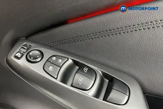 Nissan Juke N-Connecta Manual Petrol SUV - Stock Number (1655816) - 19th supplementary image