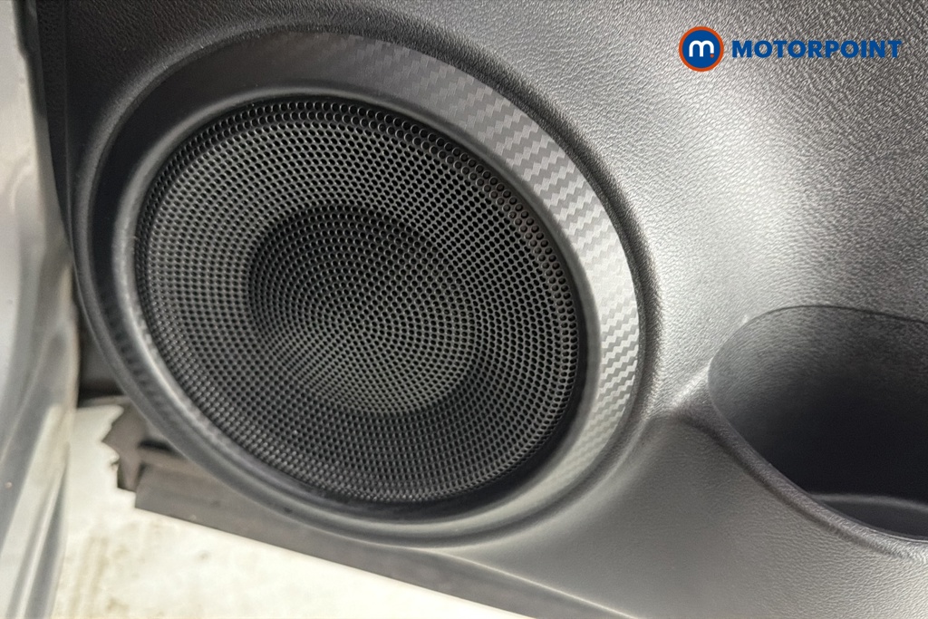 Nissan Juke N-Connecta Manual Petrol SUV - Stock Number (1655816) - 21st supplementary image