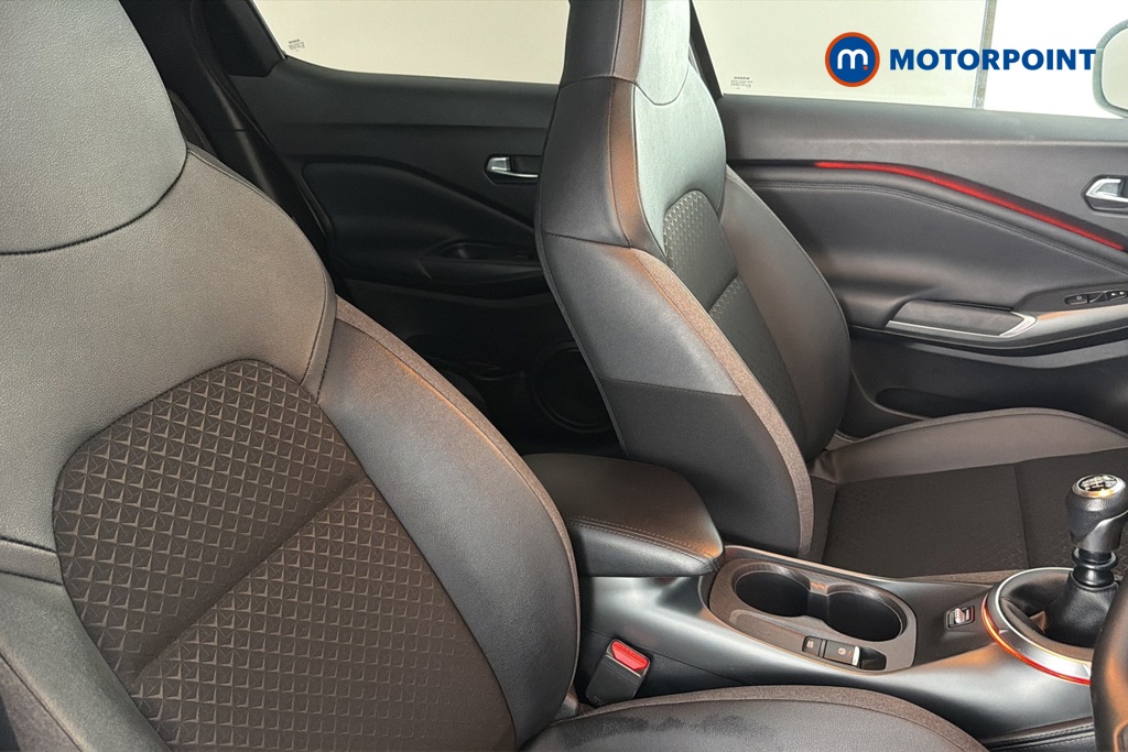Nissan Juke N-Connecta Manual Petrol SUV - Stock Number (1655816) - 22nd supplementary image