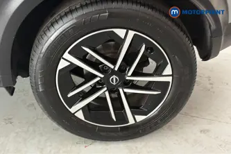 Nissan Juke N-Connecta Manual Petrol SUV - Stock Number (1655816) - 45th supplementary image