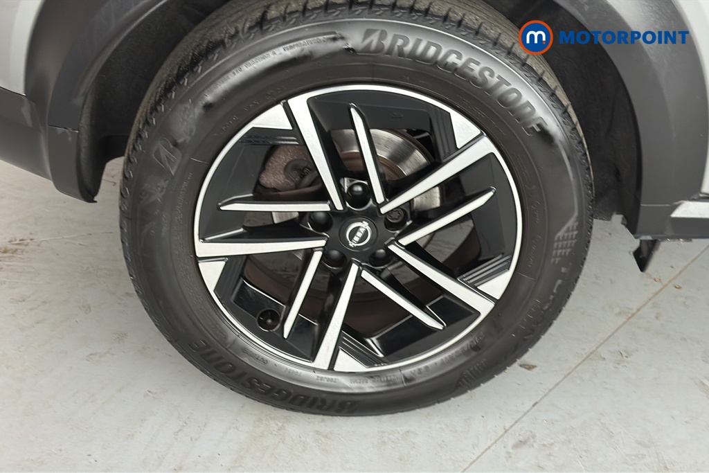 Nissan Juke N-Connecta Manual Petrol SUV - Stock Number (1655816) - 46th supplementary image