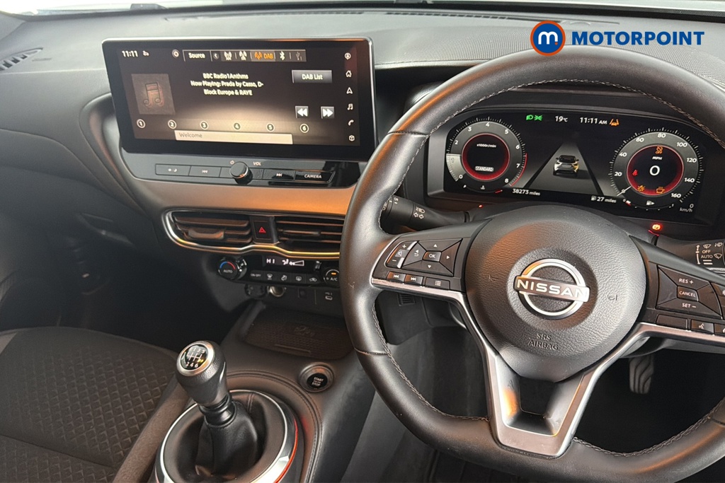 Nissan Juke N-Connecta Manual Petrol SUV - Stock Number (1655816) - 1st supplementary image