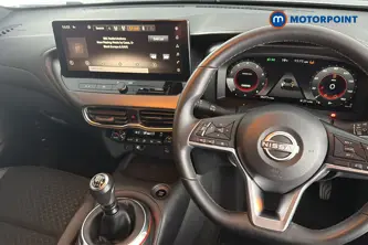 Nissan Juke N-Connecta Manual Petrol SUV - Stock Number (1655816) - 1st supplementary image