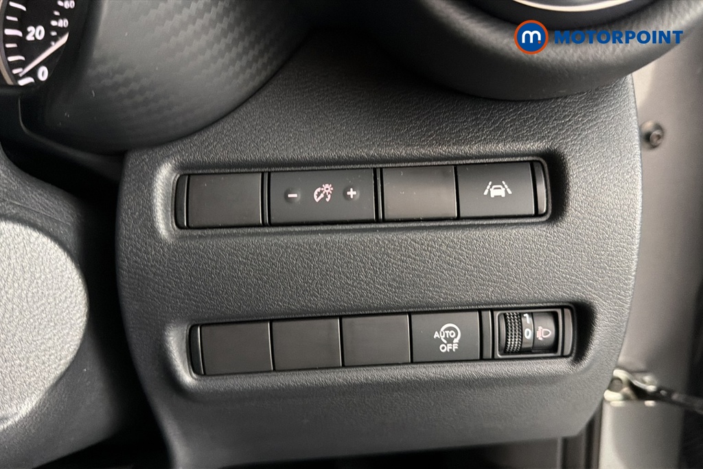 Nissan Juke N-Connecta Automatic Petrol SUV - Stock Number (1655891) - 11th supplementary image