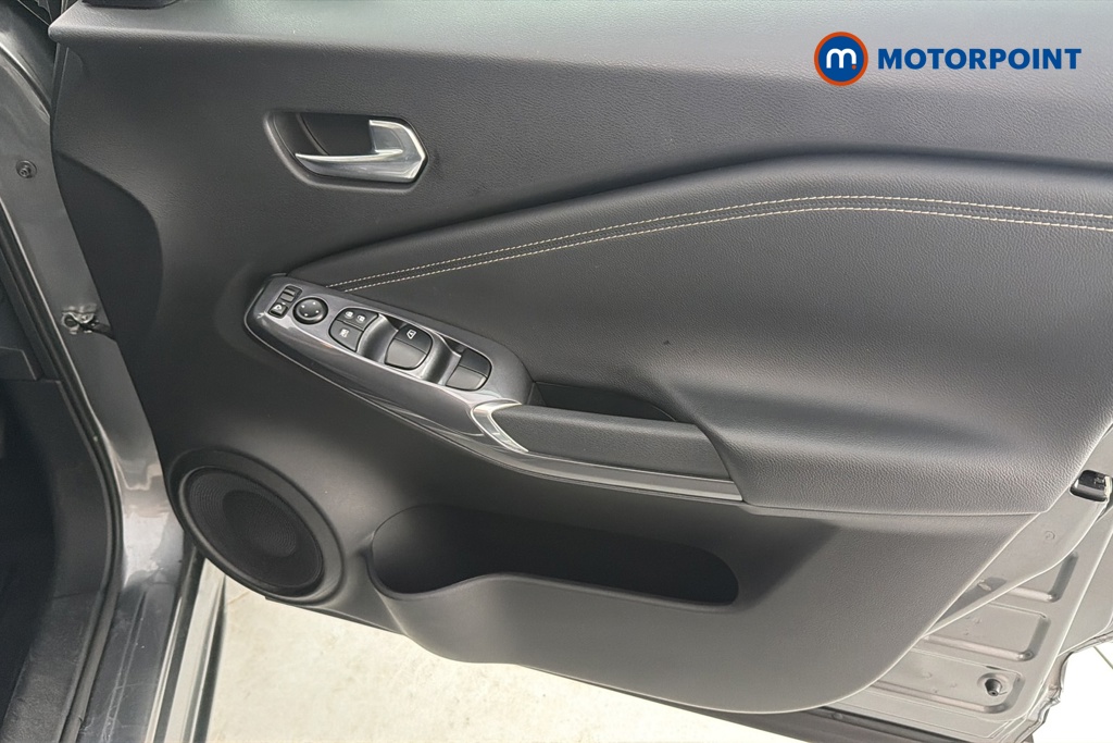 Nissan Juke N-Connecta Automatic Petrol SUV - Stock Number (1655891) - 18th supplementary image