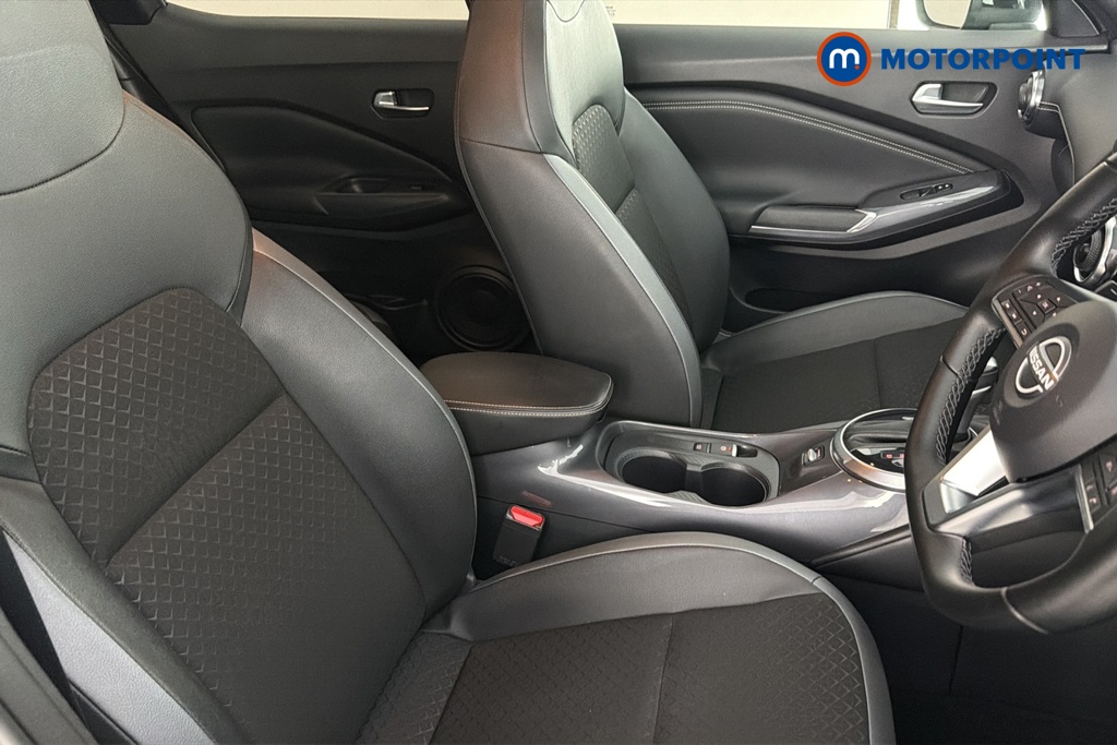 Nissan Juke N-Connecta Automatic Petrol SUV - Stock Number (1655891) - 22nd supplementary image