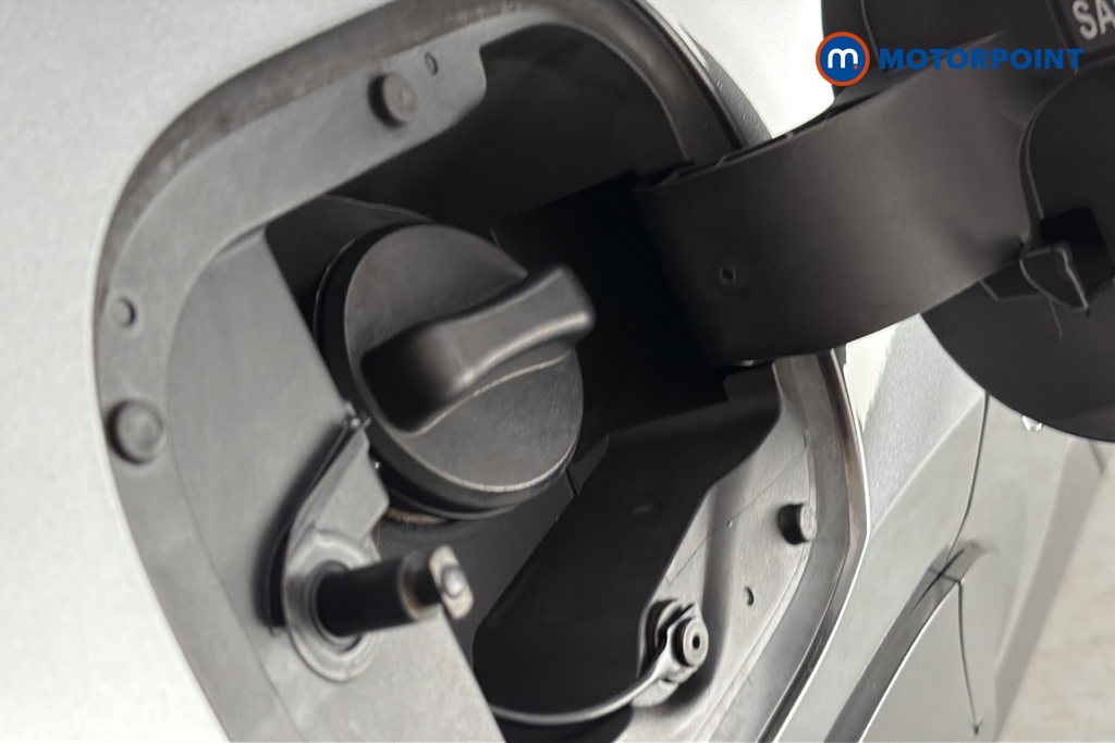 Nissan Juke N-Connecta Automatic Petrol SUV - Stock Number (1655891) - 41st supplementary image