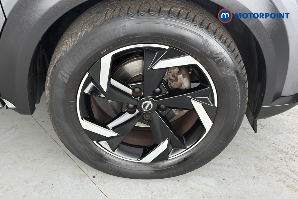 Nissan Juke N-Connecta Automatic Petrol SUV - Stock Number (1655891) - 47th supplementary image