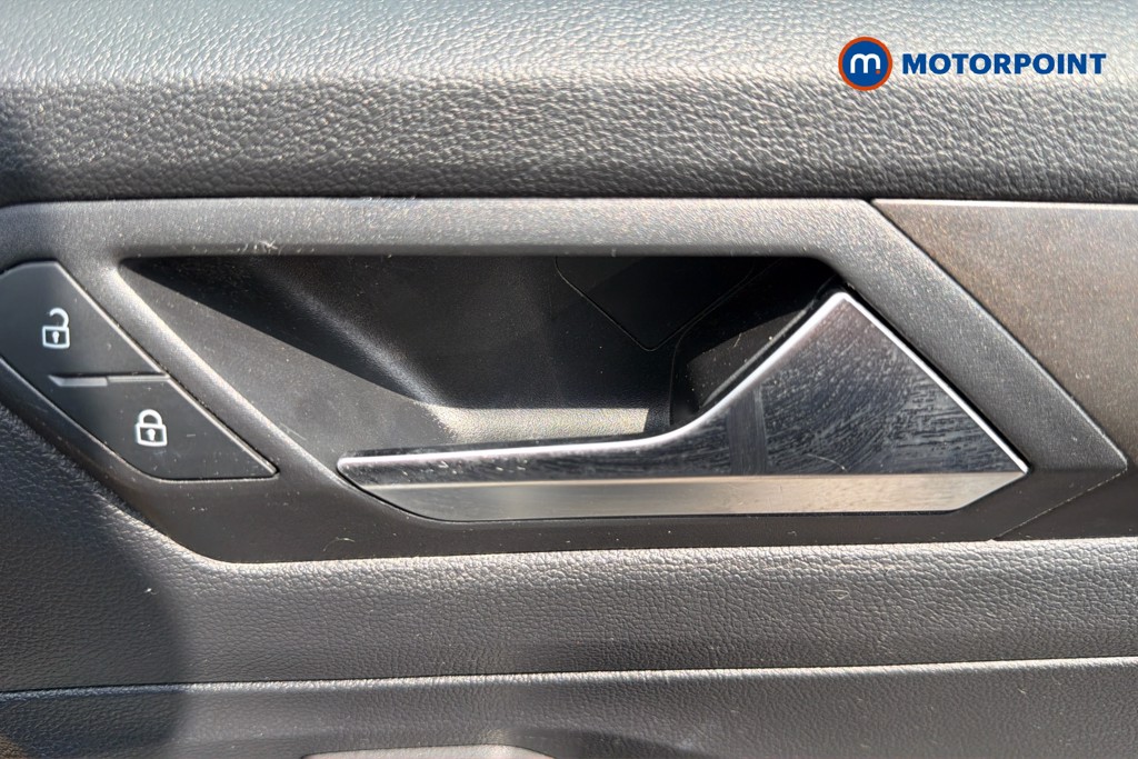 Volkswagen T-Roc SE Automatic Petrol SUV - Stock Number (1656485) - 42nd supplementary image