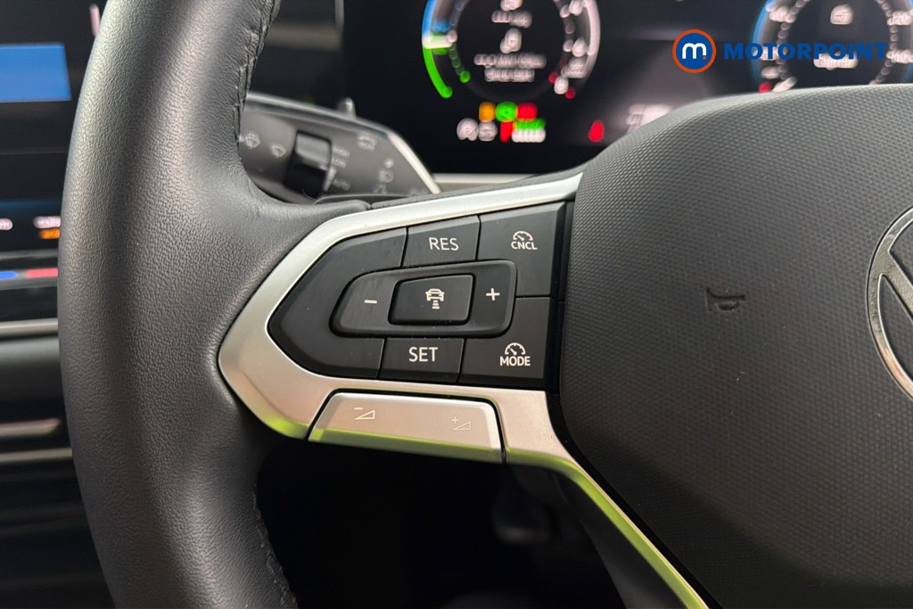 Volkswagen Passat Life Automatic Petrol Plug-In Hybrid Estate - Stock Number (1656631) - 3rd supplementary image