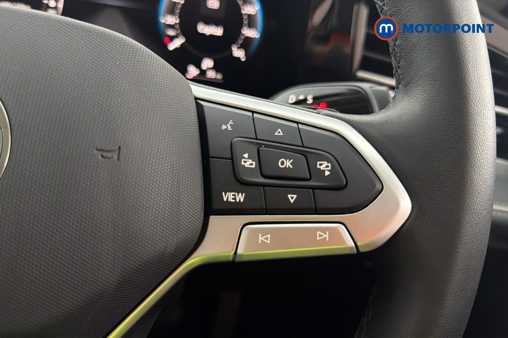 Volkswagen Passat Life Automatic Petrol Plug-In Hybrid Estate - Stock Number (1656631) - 4th supplementary image