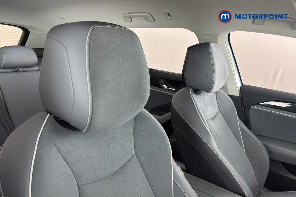 Volkswagen Passat Life Automatic Petrol Plug-In Hybrid Estate - Stock Number (1656631) - 23rd supplementary image