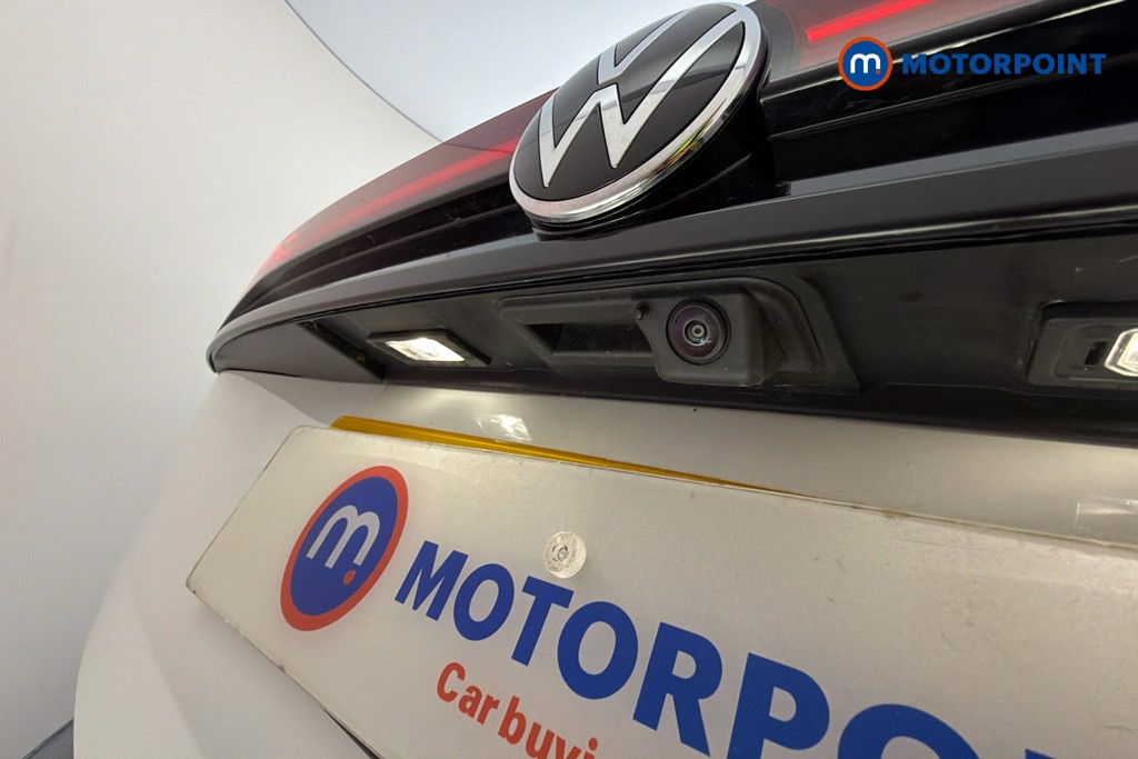 Volkswagen Passat Life Automatic Petrol Plug-In Hybrid Estate - Stock Number (1656631) - 36th supplementary image