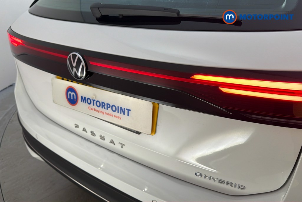 Volkswagen Passat Life Automatic Petrol Plug-In Hybrid Estate - Stock Number (1656631) - 37th supplementary image