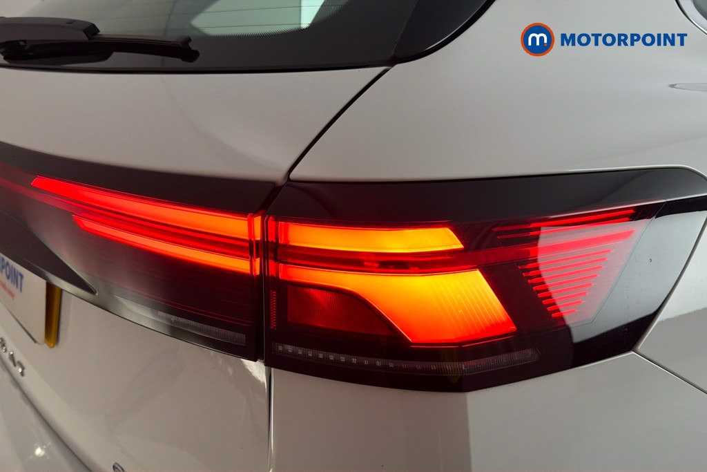 Volkswagen Passat Life Automatic Petrol Plug-In Hybrid Estate - Stock Number (1656631) - 38th supplementary image