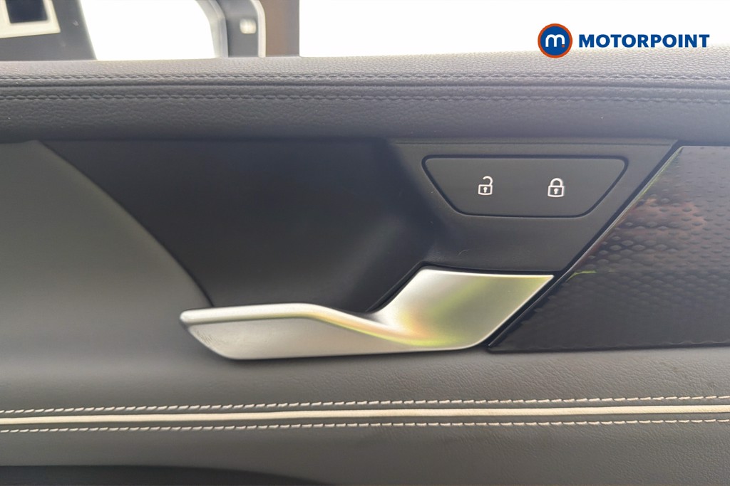 Volkswagen Passat Life Automatic Petrol Plug-In Hybrid Estate - Stock Number (1656631) - 42nd supplementary image
