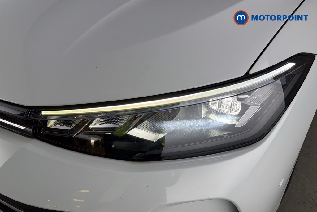 Volkswagen Passat Life Automatic Petrol Plug-In Hybrid Estate - Stock Number (1656631) - 44th supplementary image