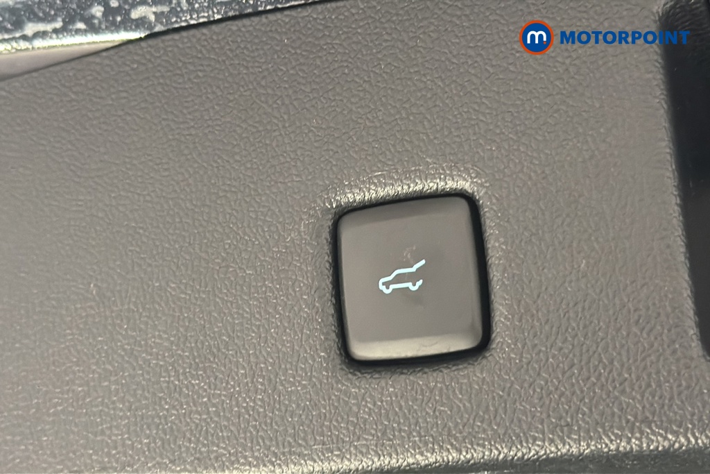 Ford Kuga Black Package Edition Manual Petrol SUV - Stock Number (1657088) - 35th supplementary image