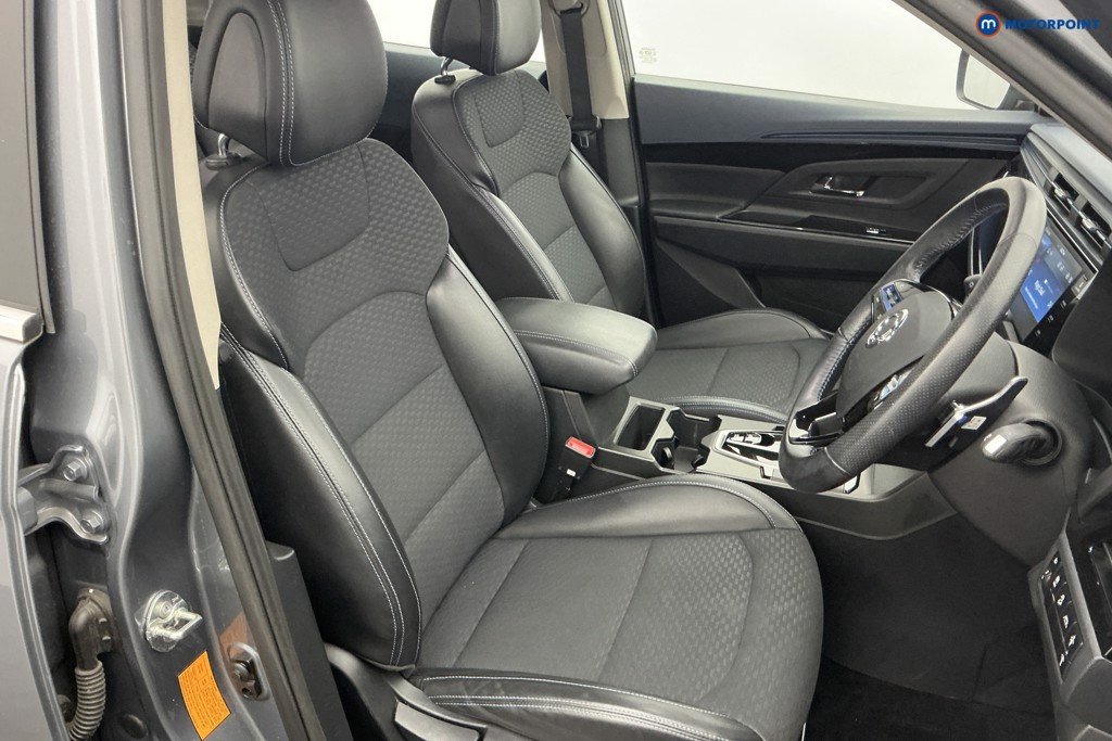 Ssangyong Korando Ventura Automatic Electric SUV - Stock Number (1657232) - 6th supplementary image
