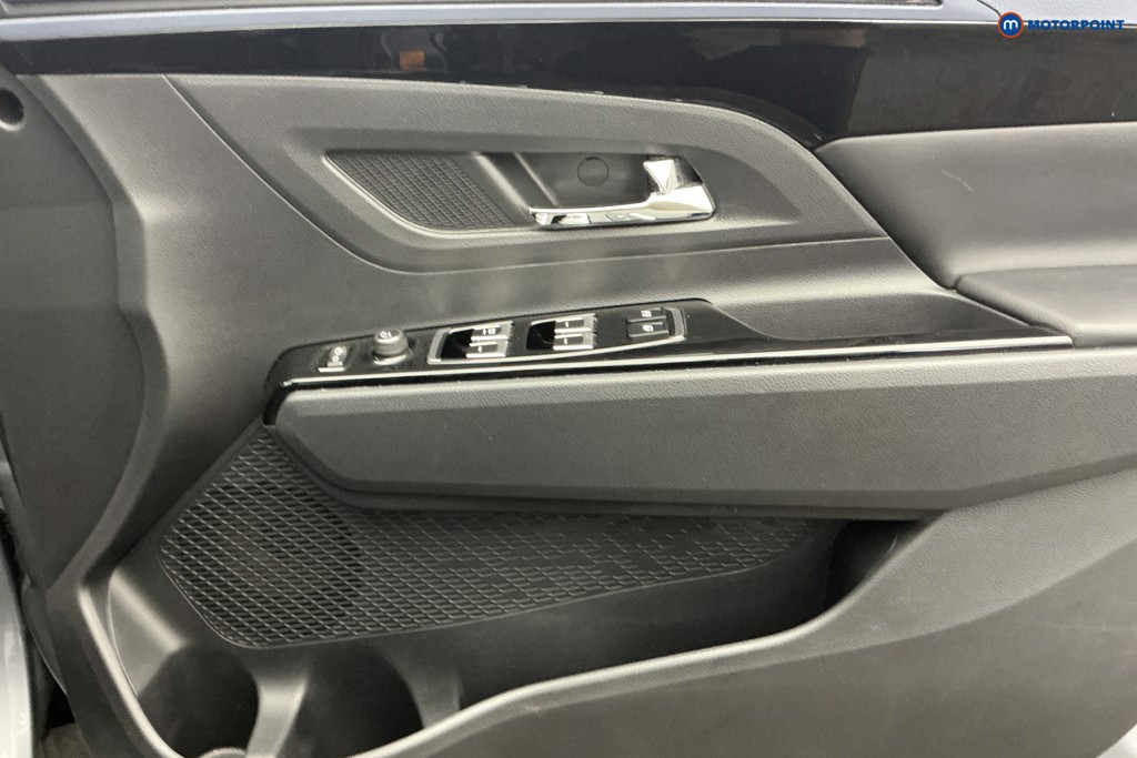 Ssangyong Korando Ventura Automatic Electric SUV - Stock Number (1657232) - 15th supplementary image