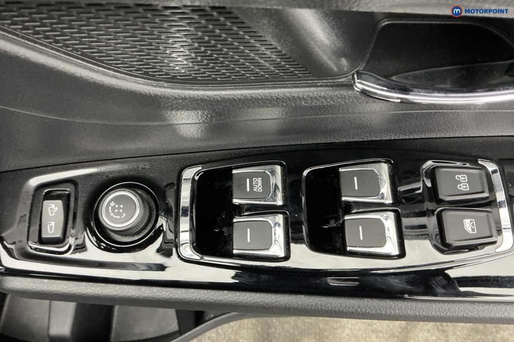 Ssangyong Korando Ventura Automatic Electric SUV - Stock Number (1657232) - 16th supplementary image
