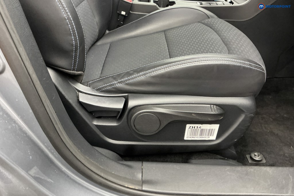 Ssangyong Korando Ventura Automatic Electric SUV - Stock Number (1657232) - 17th supplementary image