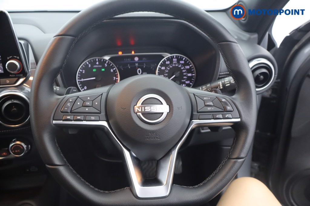 Nissan Juke N-Connecta Automatic Petrol SUV - Stock Number (1657345) - 5th supplementary image