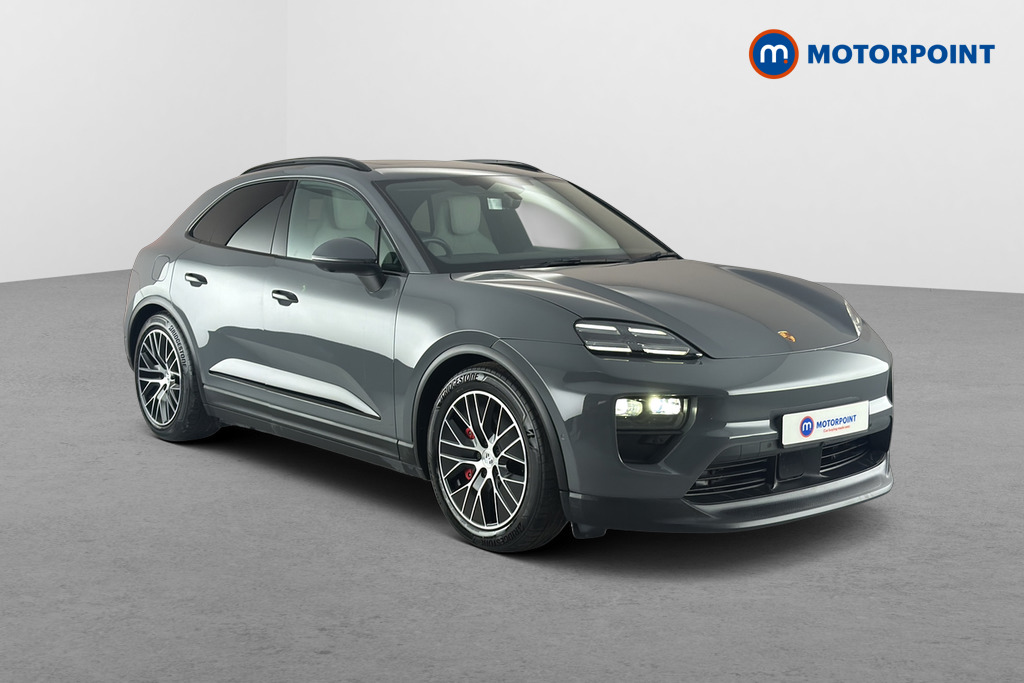 Porsche Macan listing photo