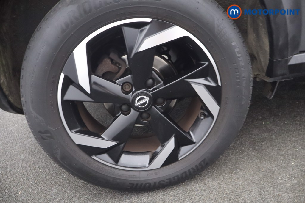 Nissan Juke N-Connecta Manual Petrol SUV - Stock Number (1658480) - 15th supplementary image