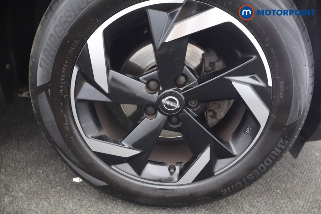 Nissan Juke N-Connecta Manual Petrol SUV - Stock Number (1658480) - 16th supplementary image