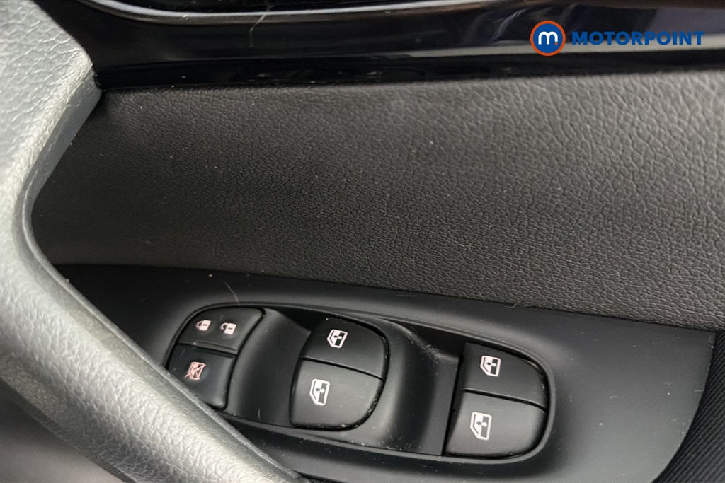 Nissan Qashqai Acenta Premium Manual Petrol SUV - Stock Number (1659050) - 19th supplementary image