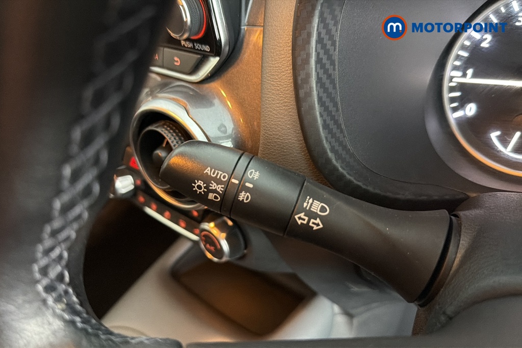 Nissan Juke Tekna Manual Petrol SUV - Stock Number (1659438) - 5th supplementary image