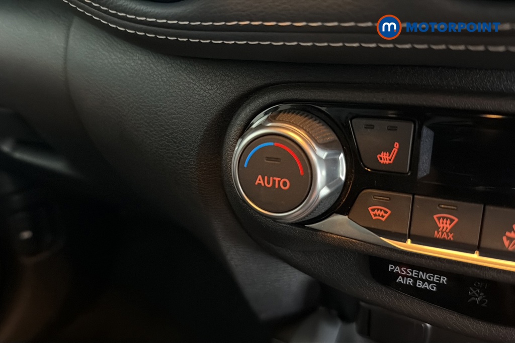 Nissan Juke Tekna Manual Petrol SUV - Stock Number (1659438) - 14th supplementary image