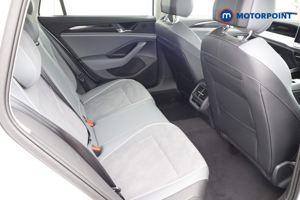Volkswagen Passat Life Automatic Petrol Plug-In Hybrid Estate - Stock Number (1659614) - 19th supplementary image