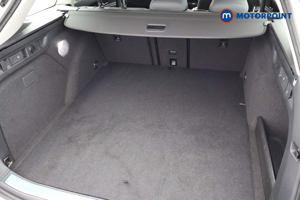 Volkswagen Passat Life Automatic Petrol Plug-In Hybrid Estate - Stock Number (1659614) - 20th supplementary image
