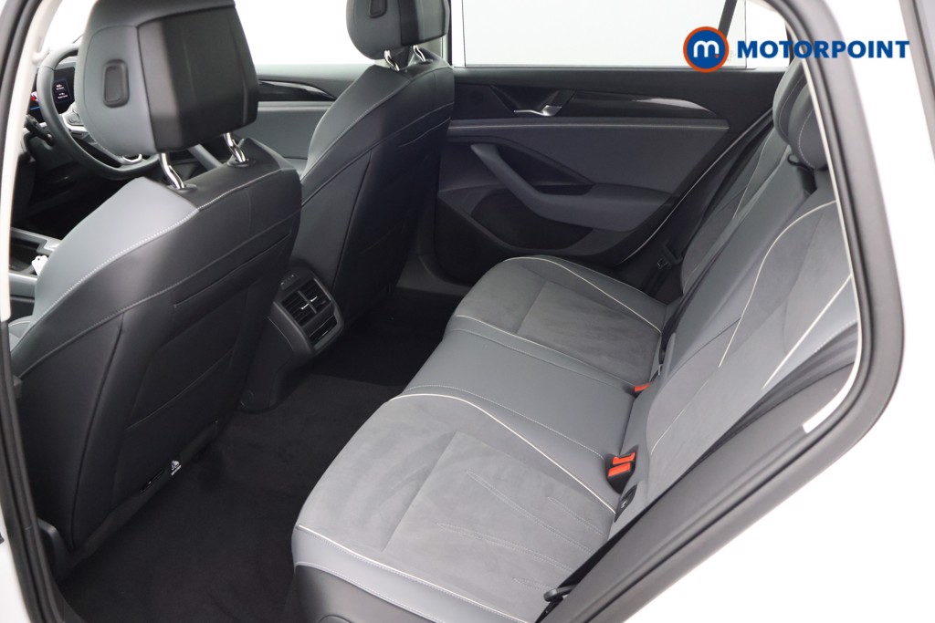 Volkswagen Passat Life Automatic Petrol Plug-In Hybrid Estate - Stock Number (1659614) - 23rd supplementary image