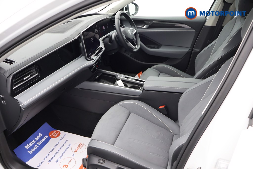 Volkswagen Passat Life Automatic Petrol Plug-In Hybrid Estate - Stock Number (1659614) - 25th supplementary image