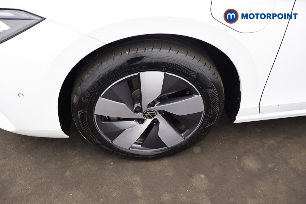 Volkswagen Passat Life Automatic Petrol Plug-In Hybrid Estate - Stock Number (1659614) - 1st supplementary image
