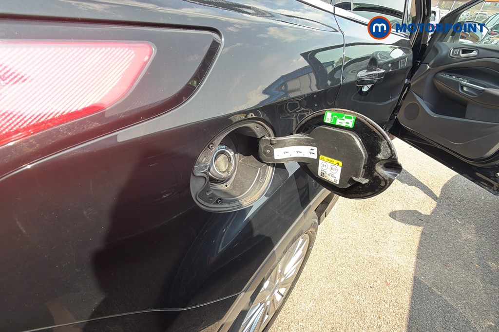Ford Kuga Titanium Edition Manual Petrol SUV - Stock Number (1660017) - 41st supplementary image