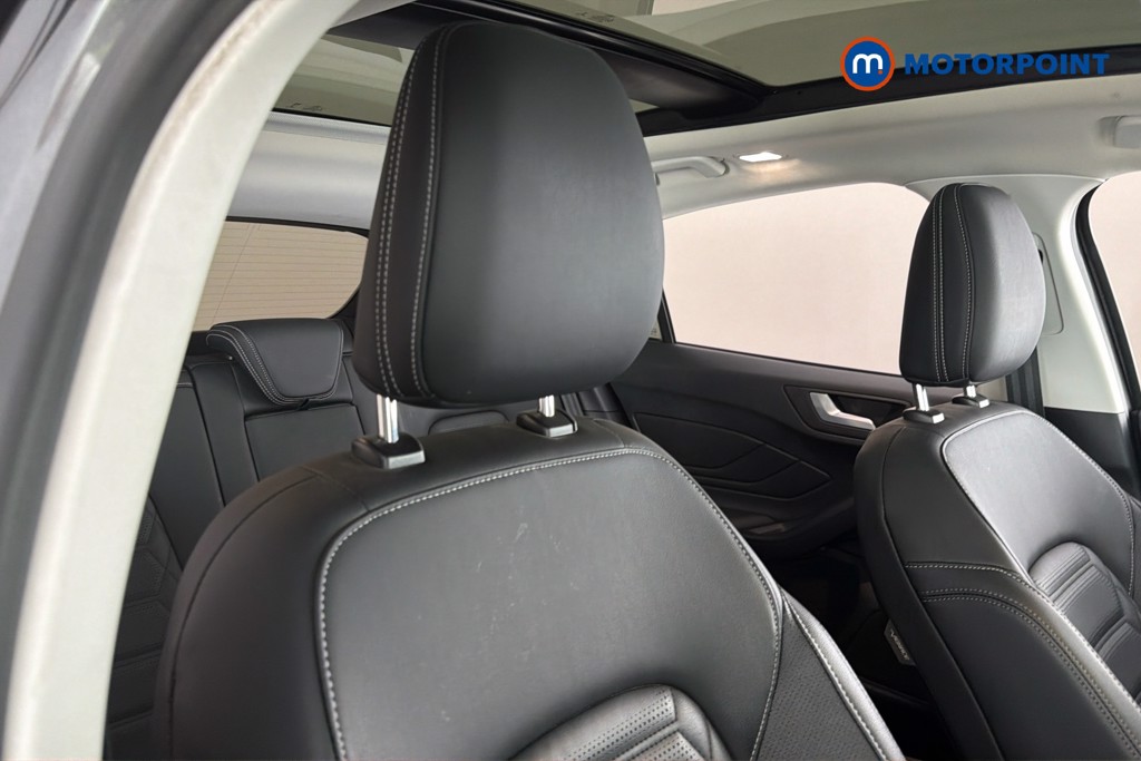 Ford Focus Titanium Vignale Automatic Petrol Hatchback - Stock Number (1660043) - 23rd supplementary image