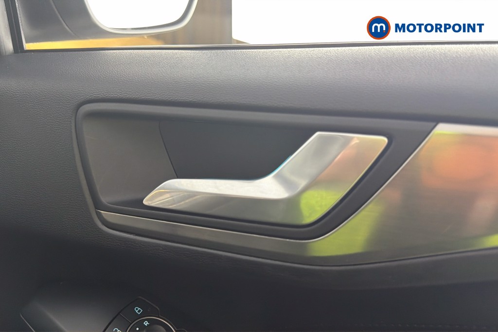 Ford Focus Titanium Vignale Automatic Petrol Hatchback - Stock Number (1660043) - 42nd supplementary image