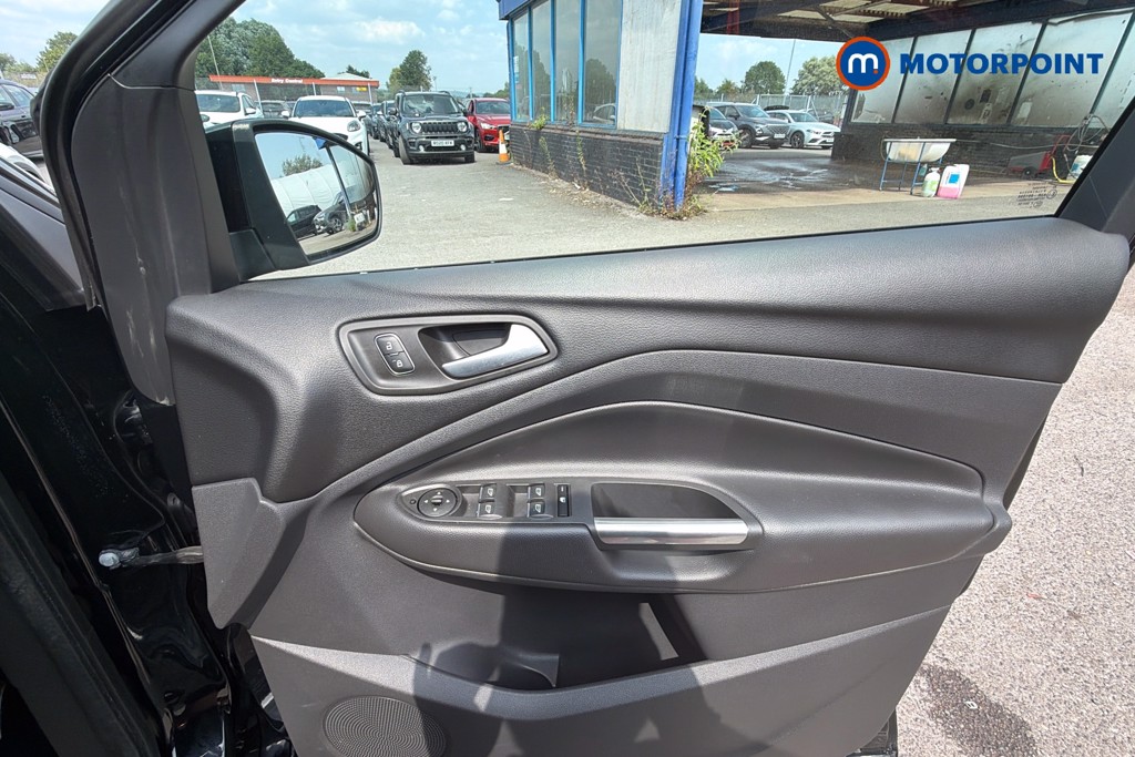 Ford Kuga St-Line Manual Petrol SUV - Stock Number (1660067) - 19th supplementary image