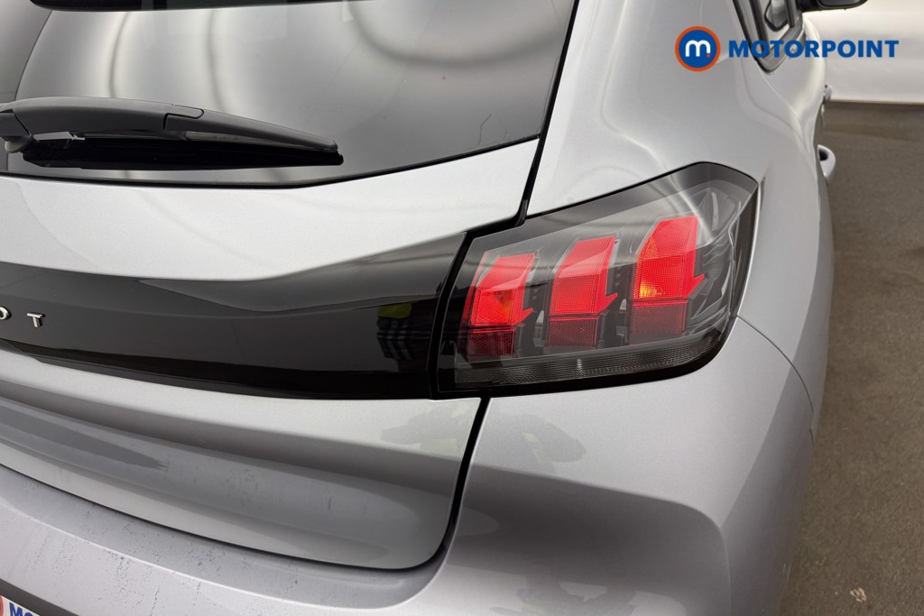 Peugeot 208 Active Premium -Plus Manual Petrol Hatchback - Stock Number (1660229) - 9th supplementary image