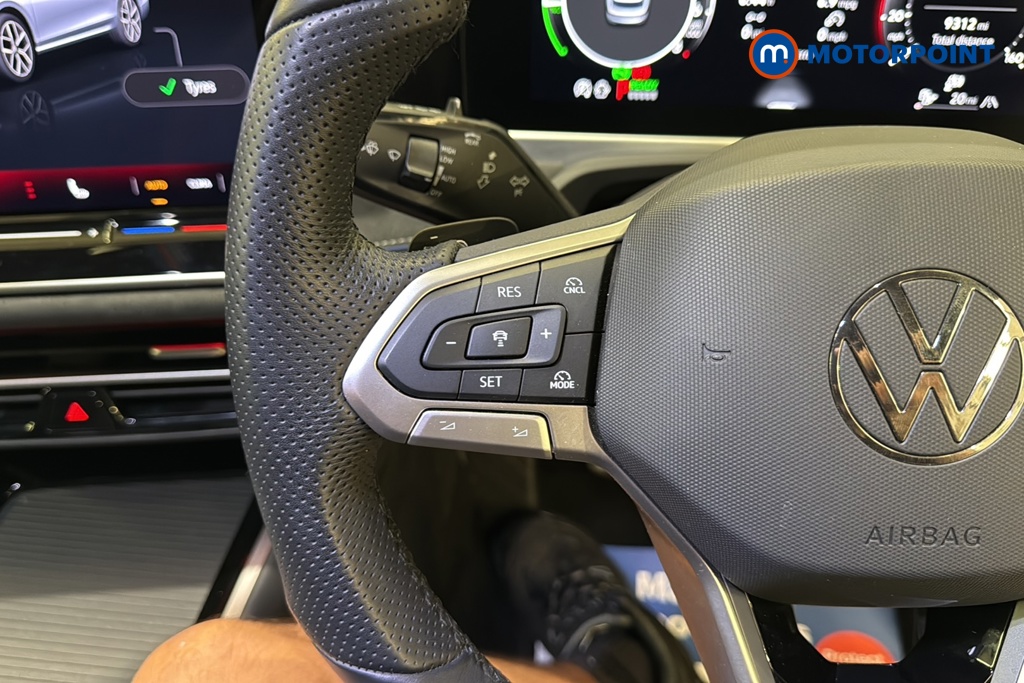 Volkswagen Passat R-Line Automatic Petrol Plug-In Hybrid Estate - Stock Number (1660241) - 4th supplementary image