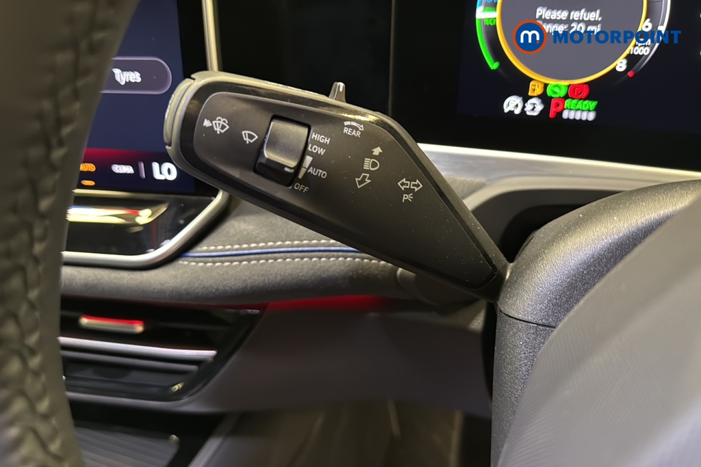 Volkswagen Passat R-Line Automatic Petrol Plug-In Hybrid Estate - Stock Number (1660241) - 5th supplementary image