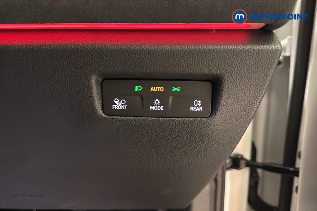 Volkswagen Passat R-Line Automatic Petrol Plug-In Hybrid Estate - Stock Number (1660241) - 11th supplementary image