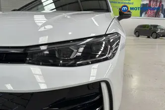 Volkswagen Passat R-Line Automatic Petrol Plug-In Hybrid Estate - Stock Number (1660241) - 42nd supplementary image